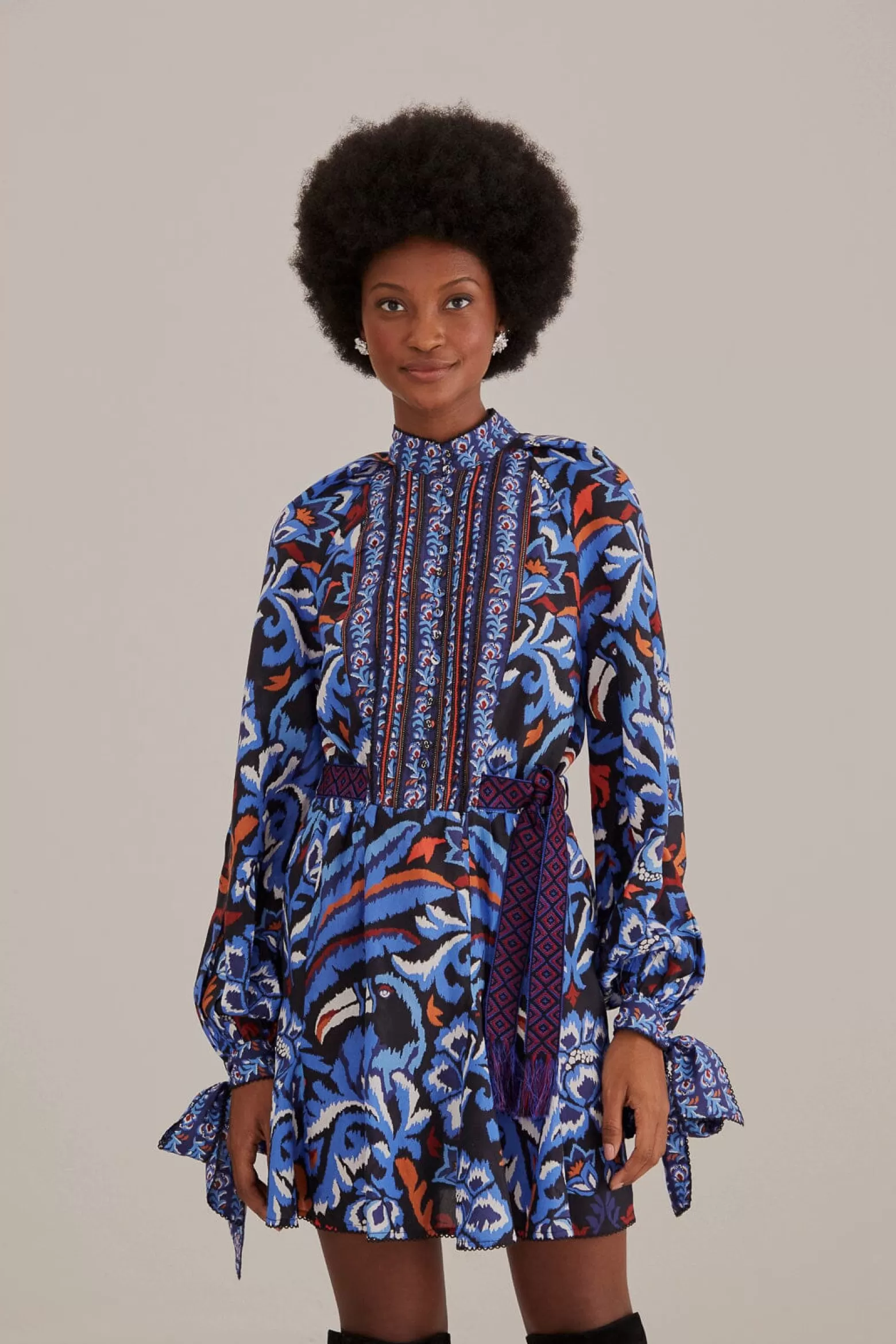 Store FARM Rio  BLACK TOUCANS SCARF LONG SLEEVE MINI DRESS