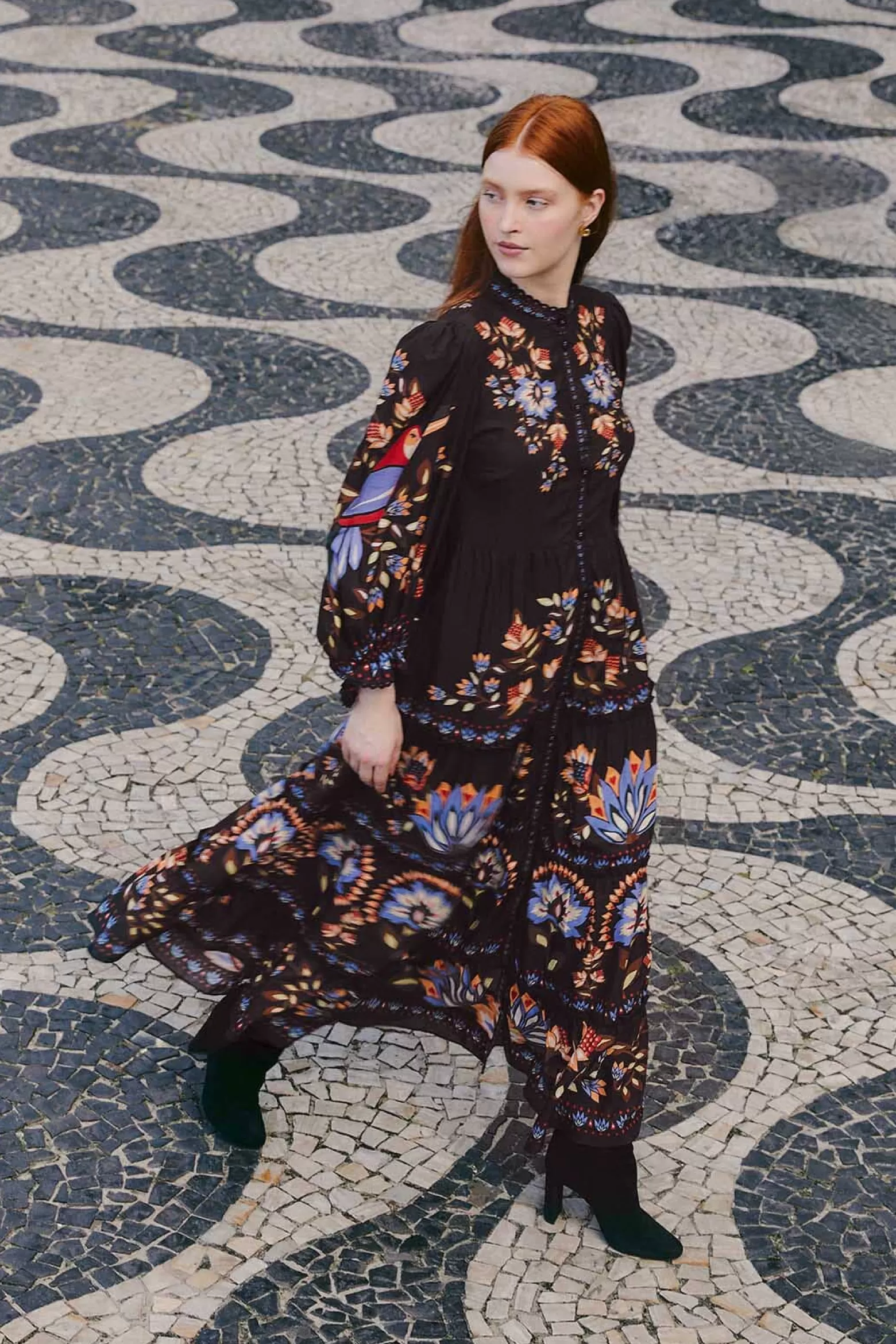 Discount FARM Rio  BLACK WINTER GARDEN LONG SLEEVE MAXI DRESS
